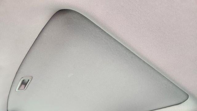 2019 Honda Pilot Touring w/Rear Captain's Chairs
