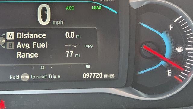 2019 Honda Pilot Touring w/Rear Captain's Chairs