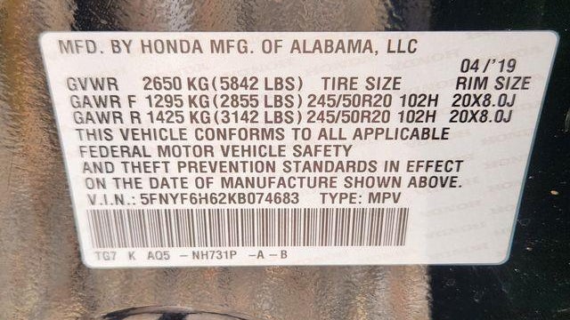 2019 Honda Pilot Touring w/Rear Captain's Chairs