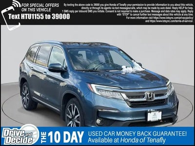 2022 Honda Pilot AWD Touring 4DR SUV W/REAR Captain's Chairs