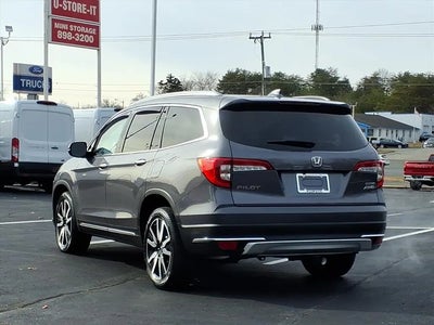 2022 Honda Pilot AWD Touring 4DR SUV W/REAR Captain's Chairs