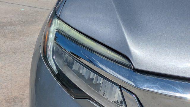 2019 Honda Pilot Touring w/Rear Captain's Chairs