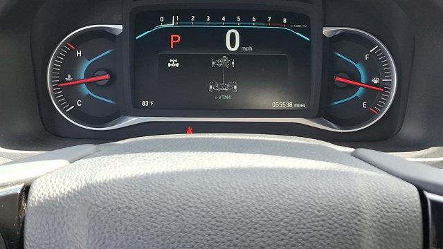 2021 Honda Pilot Touring w/Rear Captain's Chairs