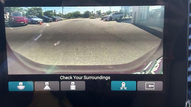 2019 Honda Pilot Touring w/Rear Captain's Chairs
