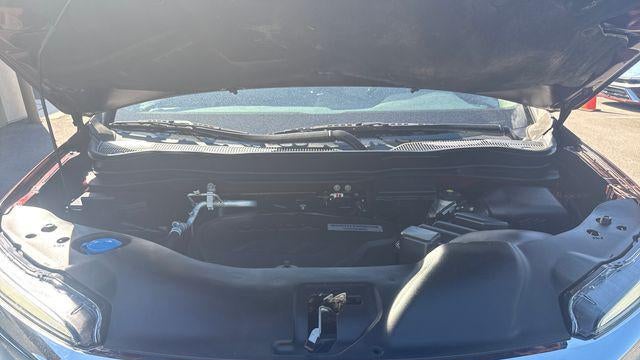 2019 Honda Pilot Touring w/Rear Captain's Chairs