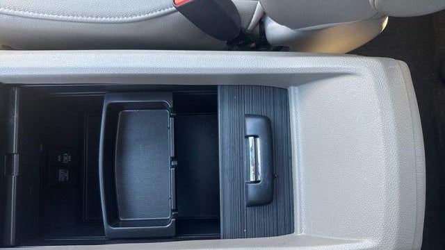 2019 Honda Pilot Touring w/Rear Captain's Chairs