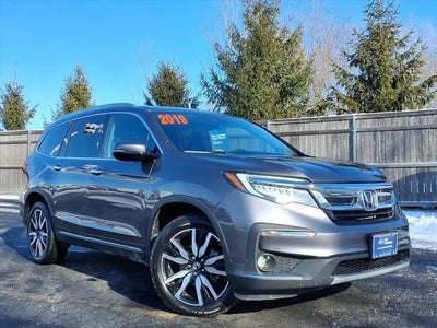 2019 Honda Pilot AWD Touring 4DR SUV W/REAR Captain's Chairs