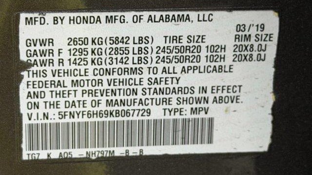 2019 Honda Pilot Touring w/Rear Captain's Chairs