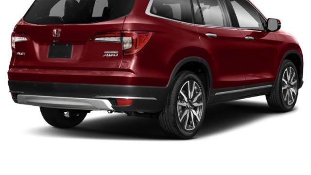 2020 Honda Pilot Touring w/Rear Captain's Chairs