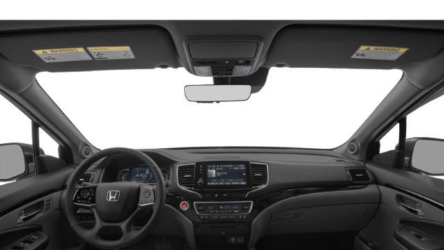 2020 Honda Pilot Touring w/Rear Captain's Chairs