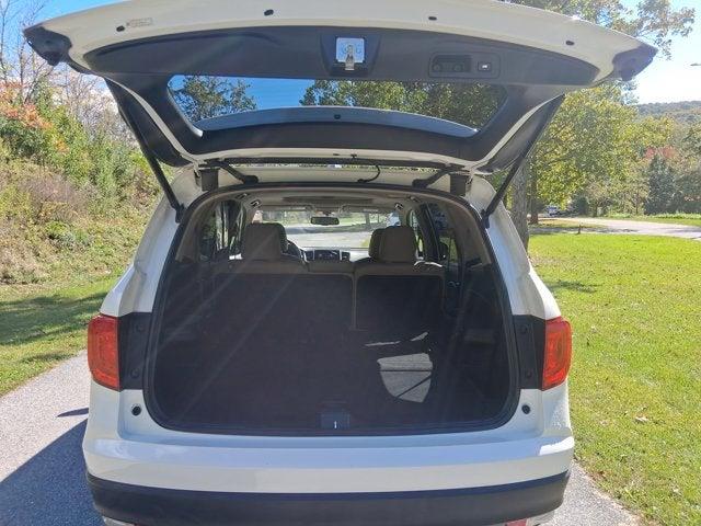 2016 Honda Pilot - $19,995