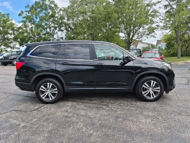 2017 Honda Pilot - $16,999