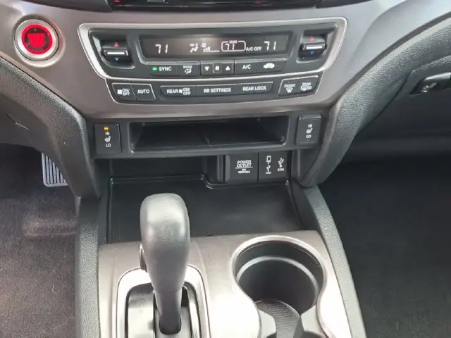 2017 Honda Pilot - $16,999