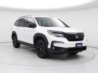 2022 Honda Pilot with Platinum White Pearl Exterior