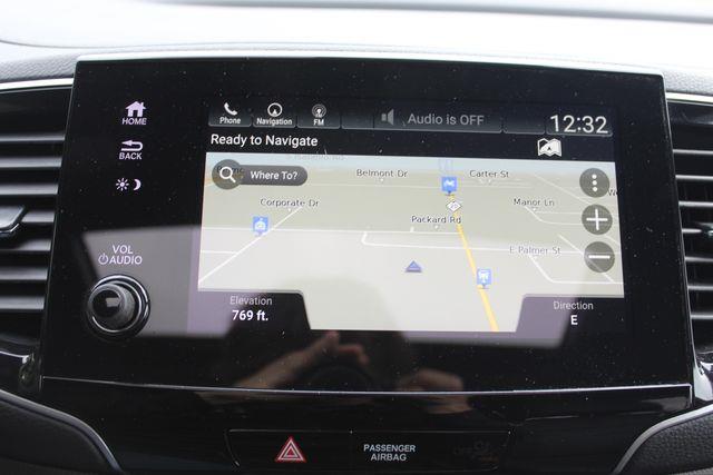 2022 Honda Pilot TrailSport — photo 1 of 24