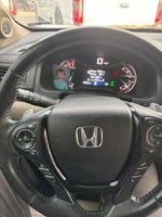 2017 Pilot Thumbnail 9