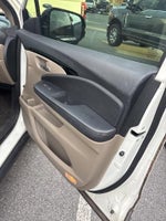 2017 Pilot Thumbnail 28