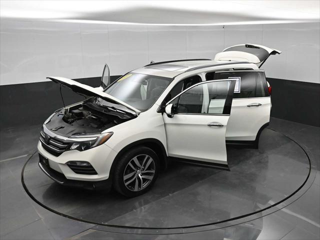 2017 Honda Pilot - $18,385
