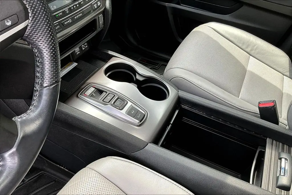 2023 Honda Passport - $30,750