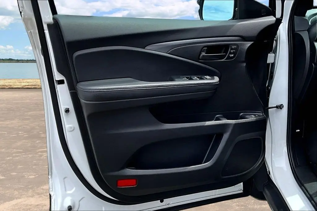 2023 Honda Passport - $30,750