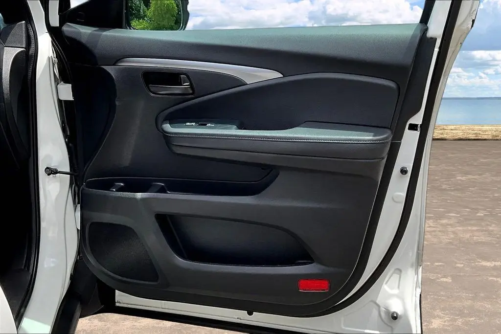 2023 Honda Passport - $30,750