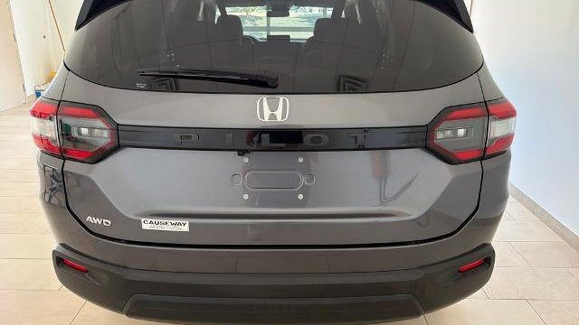 2023 Honda Pilot LX