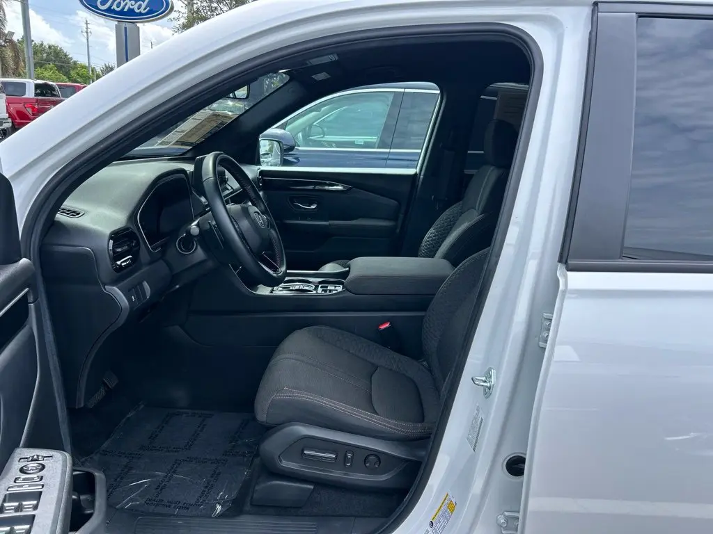 2025 Honda Pilot - $30,597