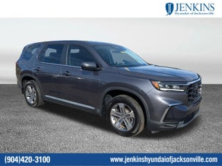 2023 Honda Pilot with Unknown Exterior