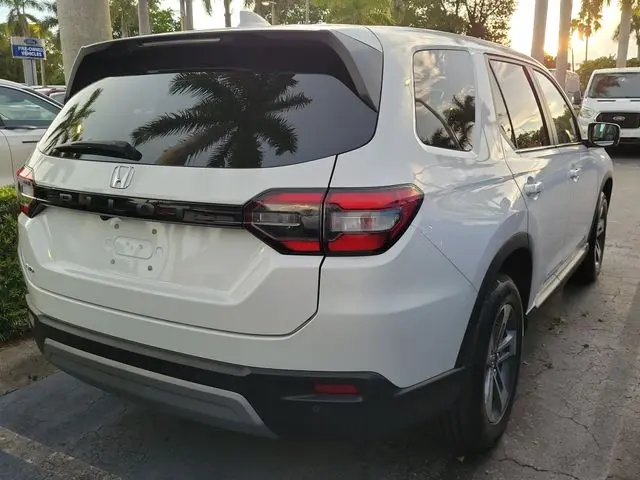 2024 Honda Pilot - $35,990