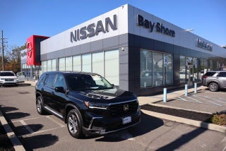 2024 Honda Pilot with Black Exterior