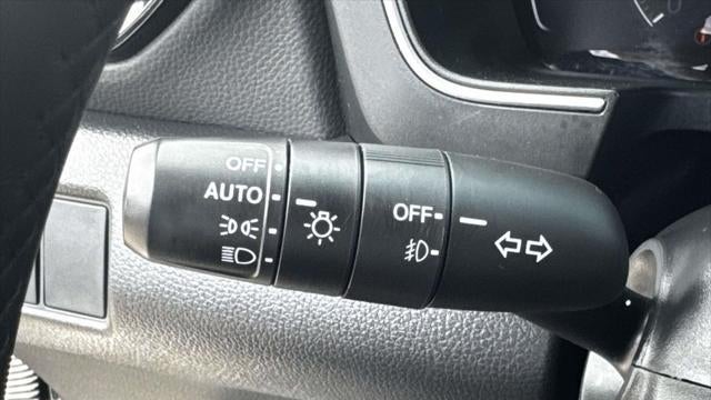 2024 Honda Pilot EX-L w/Rear Captain's Chairs