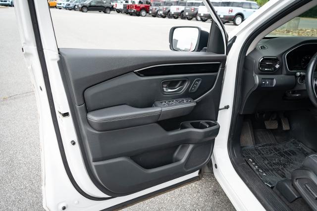 2023 Honda Pilot - $32,500