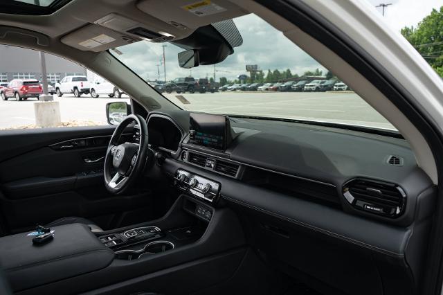 2023 Honda Pilot - $32,500