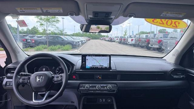 2023 Honda Pilot Touring