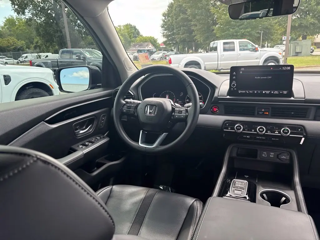 2025 Honda Pilot - $44,999