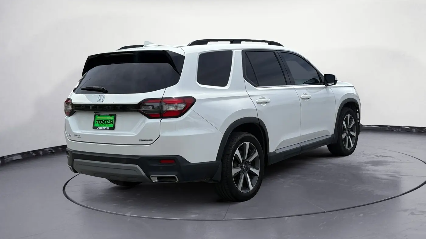 2023 Honda Pilot Touring