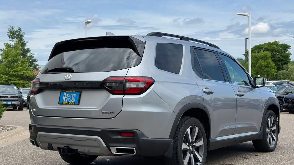 2024 Honda Pilot Touring