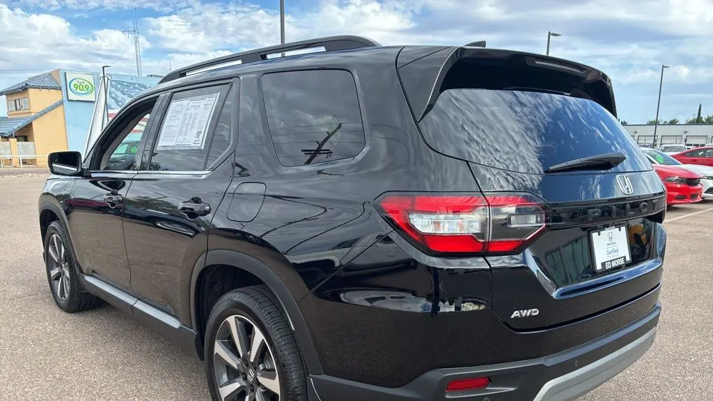 2024 Honda Pilot Touring