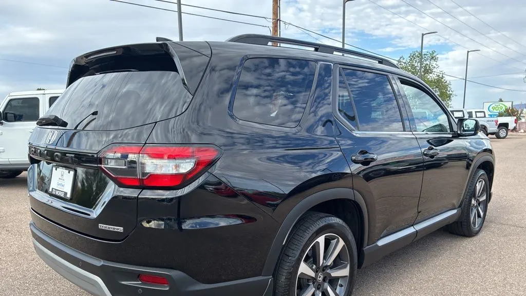 2024 Honda Pilot Touring