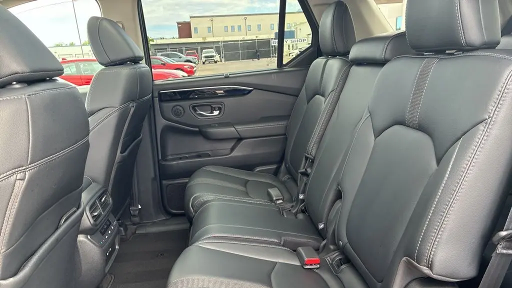 2024 Honda Pilot Touring