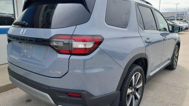 2023 Honda Pilot Elite