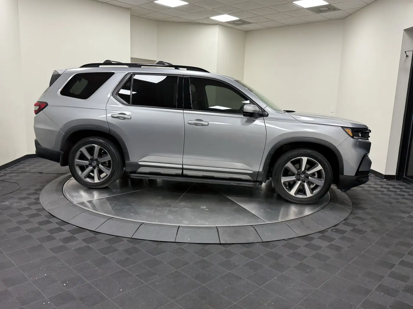 2023 Honda Pilot - $38,500
