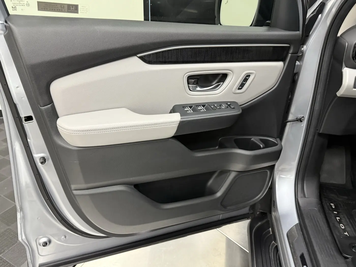2023 Honda Pilot - $38,500
