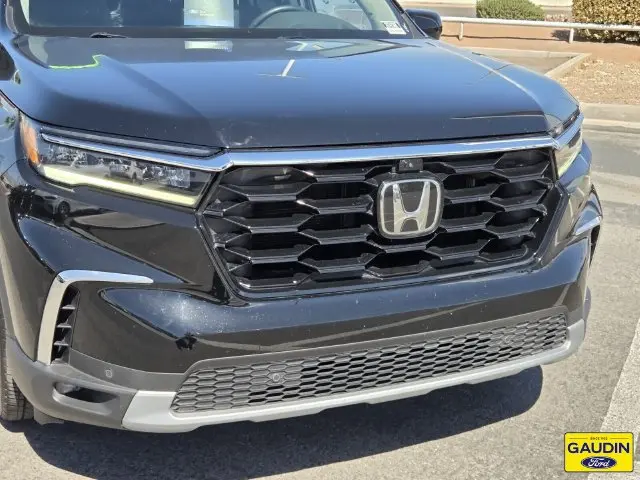 2025 Honda Pilot - $42,900