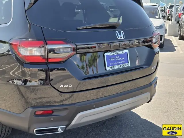 2025 Honda Pilot - $42,900