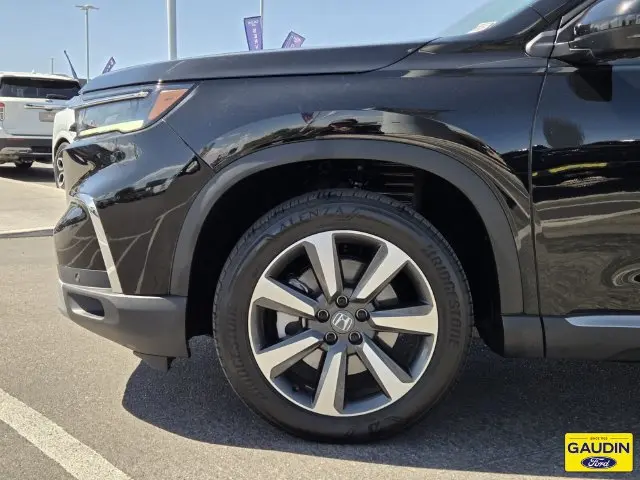 2025 Honda Pilot - $42,900
