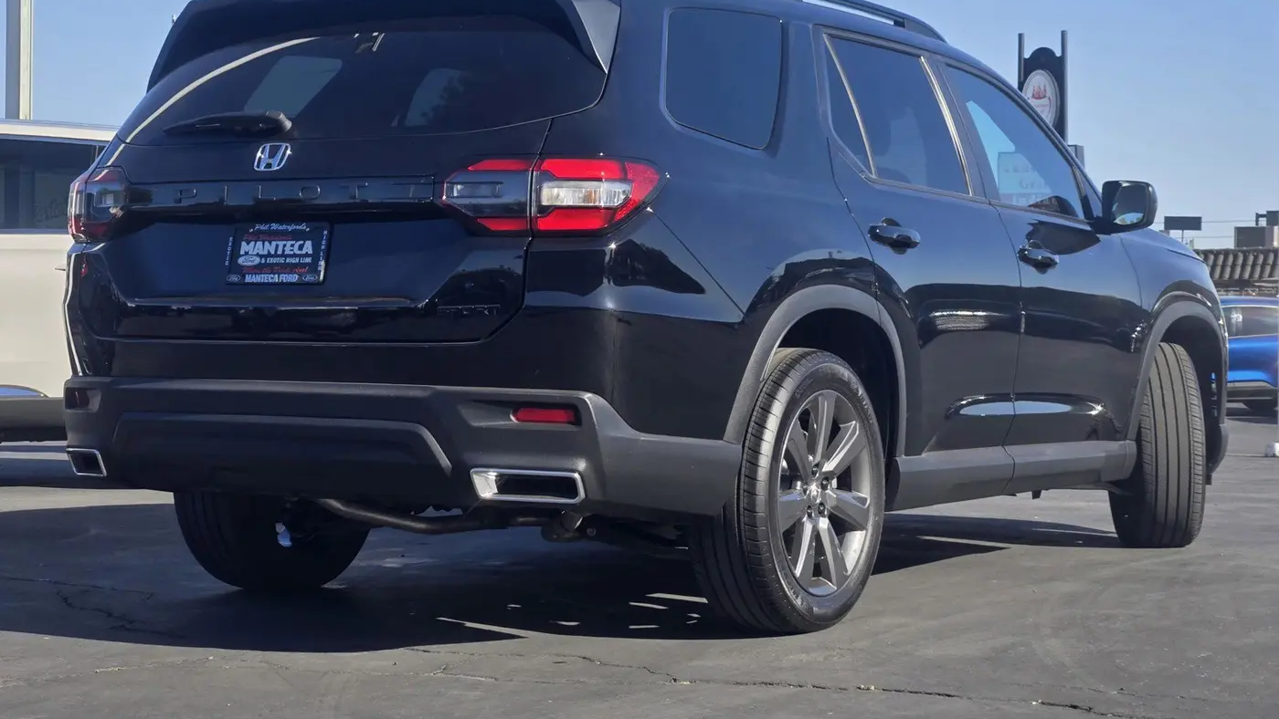 2025 Honda Pilot Sport
