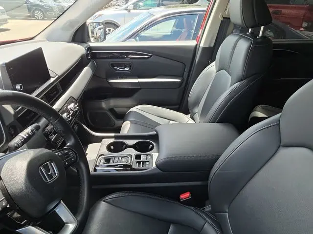 2025 Honda Pilot - $32,990