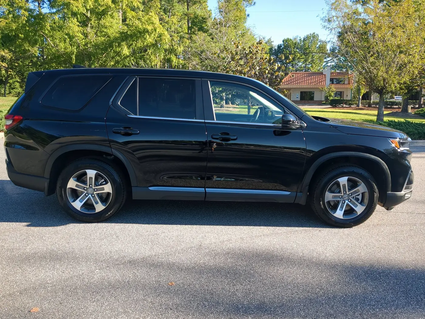 2025 Honda Pilot - $41,271