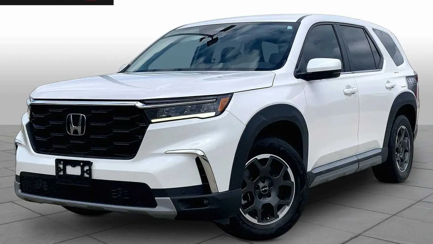 Preowned 2023 Honda Pilot EX-L w/Rear Captain's Chairs for Sale